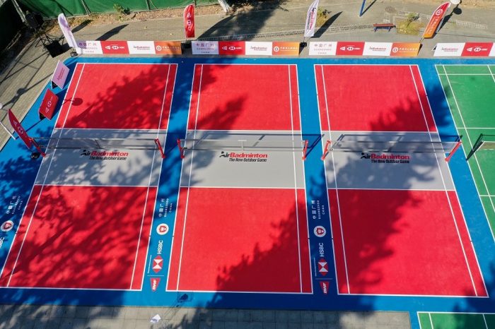 AirBadminton court
