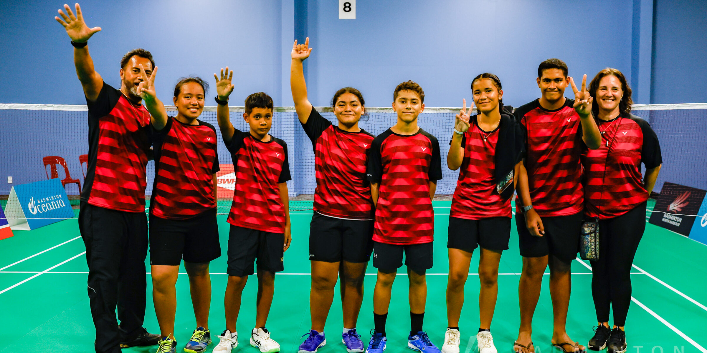 Wallis et Futuna U15 team waves to camera after final tie.