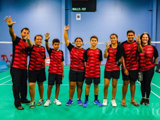 VICTOR Oceania Championships 2025 Wallis et Futuna U15 team waves to camera after final tie.