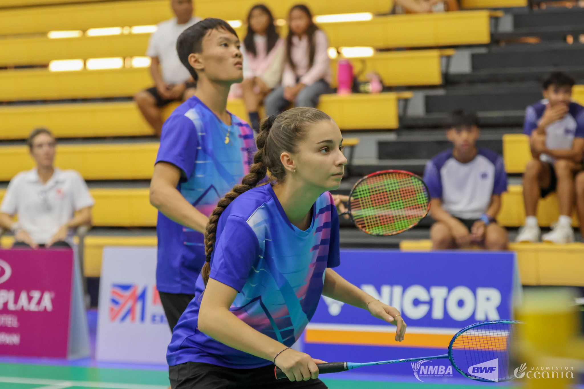 Tahiti1 Tahiti mixed doubles wait for serve