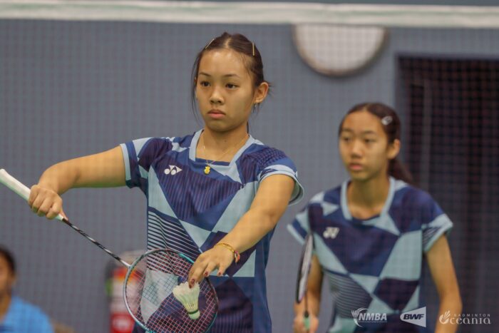 VOJC_Day 1_-10 Australia players ready to serve at VICTOR Oceania Junior Mixed Team Championships