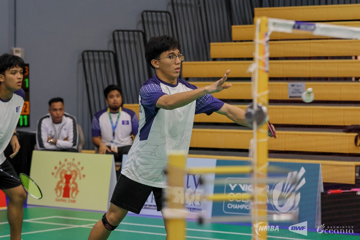 david1 Dave Bryan Odicta playing badminton