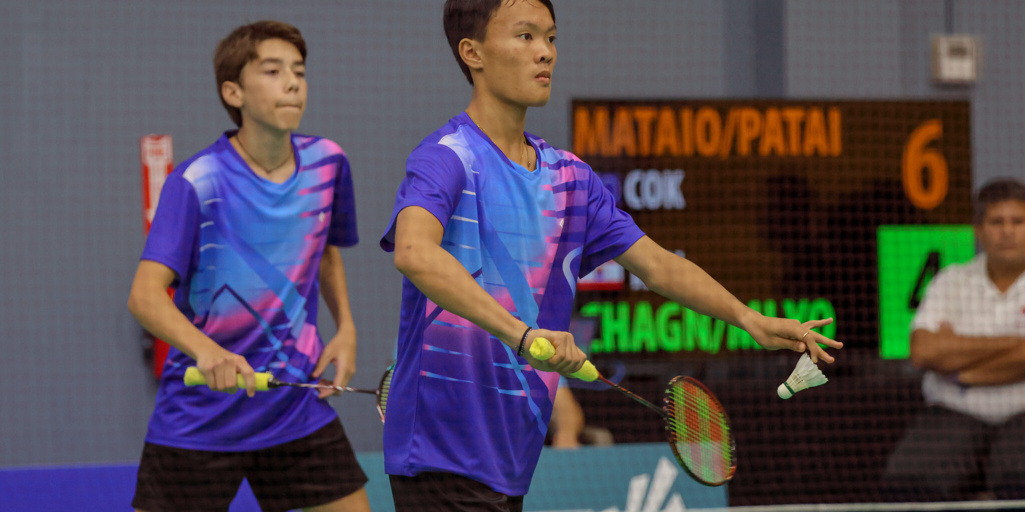 mattmike1 Mike prepares to serve shuttle